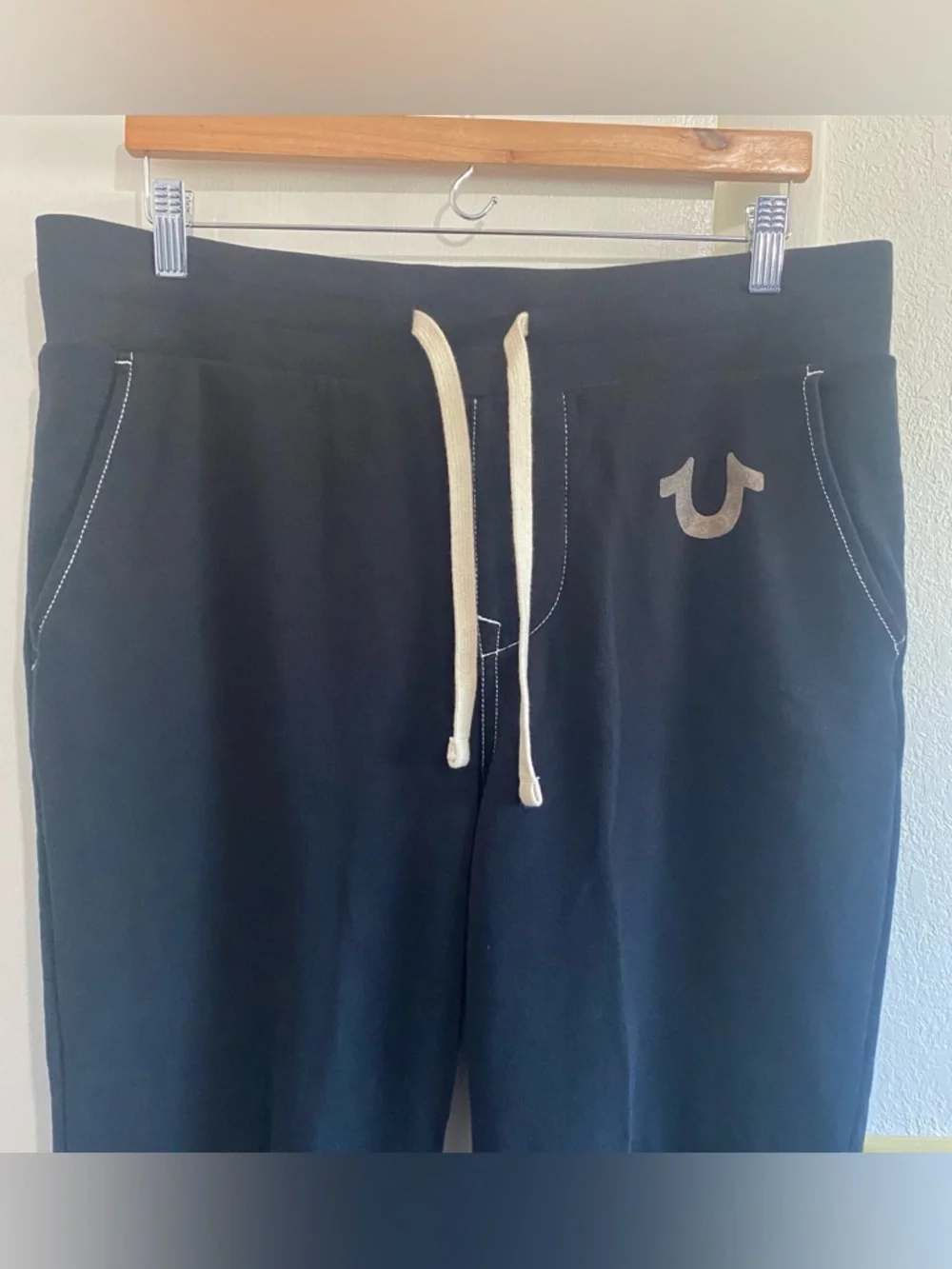 True Religion Men's Classic Logo Elastic Drawstring Sweatpant Jogger Small Black